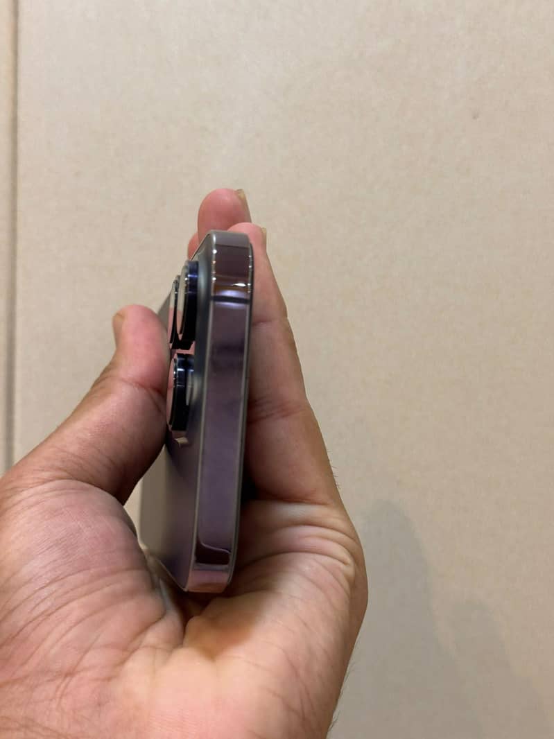 Apple iPhone 14 Pro 1