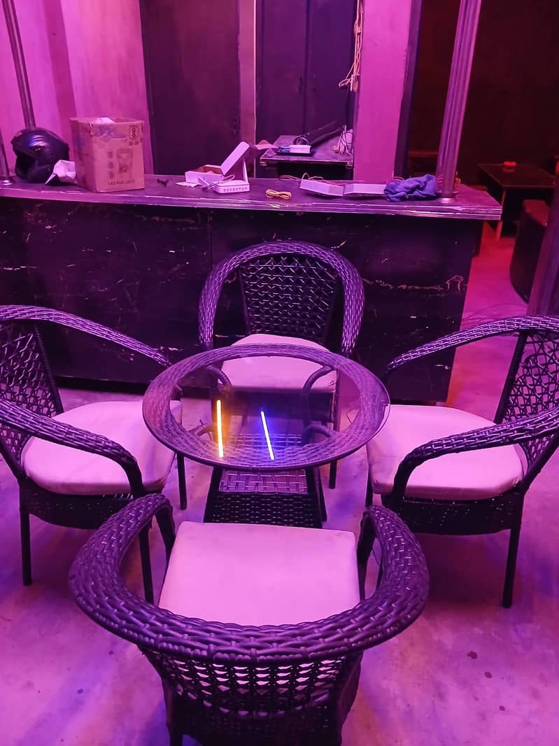chairs set with table 0