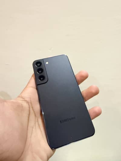 Samsung Mobile S22 8/256