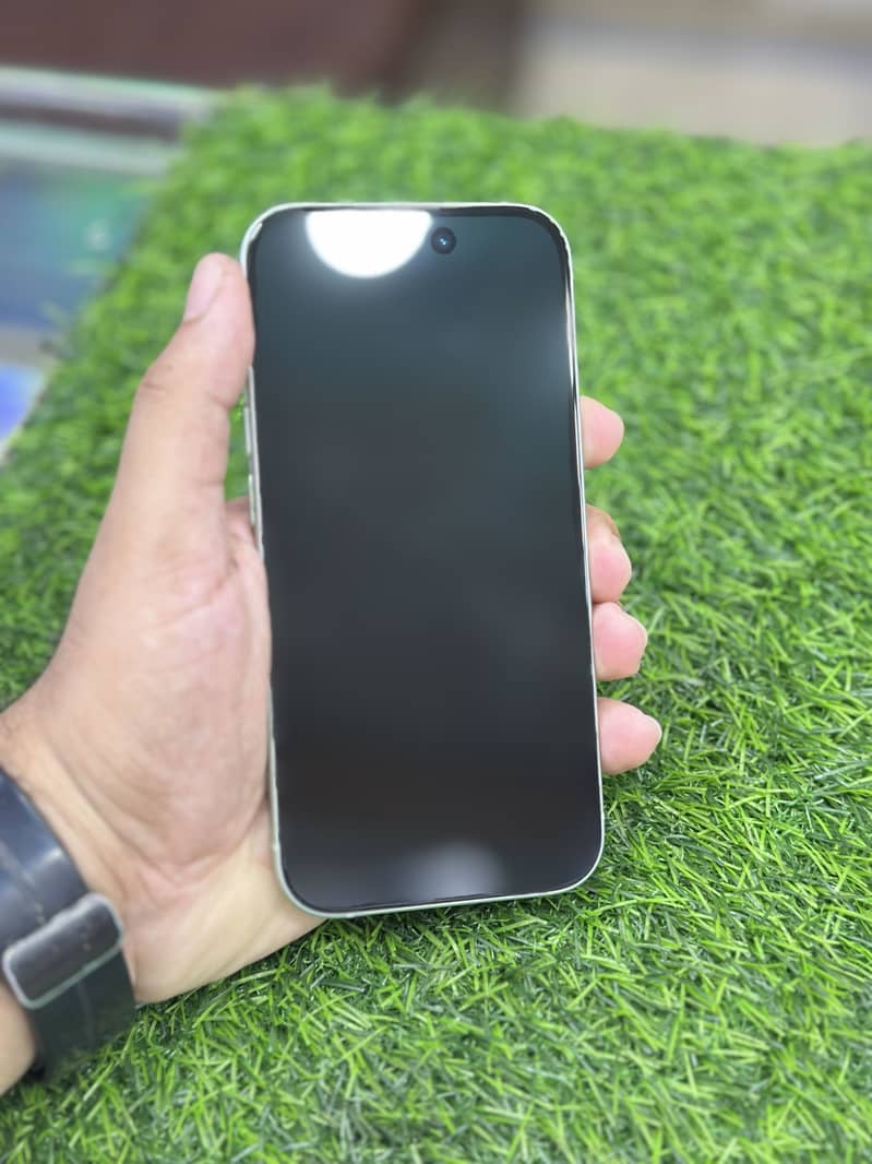 Apple iPhone 15 1