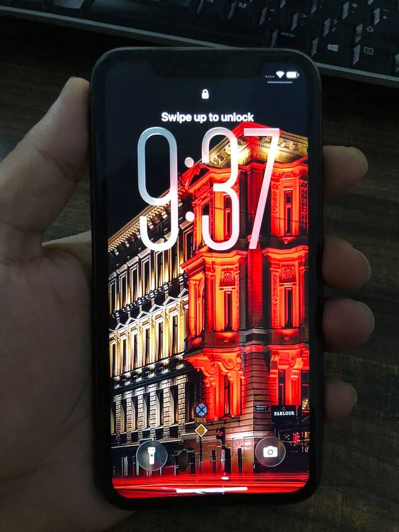 Apple iPhone 11 0