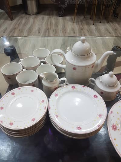 Brand New Unused 24 Pcs Queen's Luxury Tea Set - Complete Box