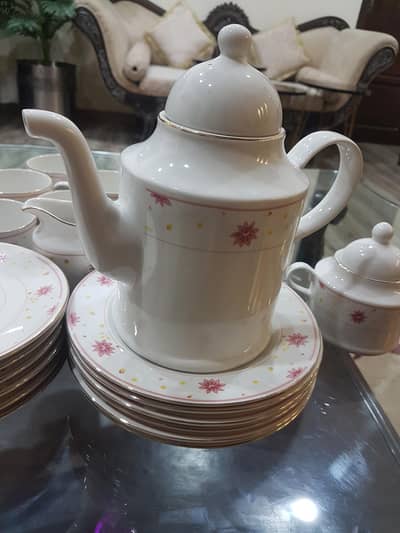 Brand New Unused 24 Pcs Queen's Luxury Tea Set - Complete Box