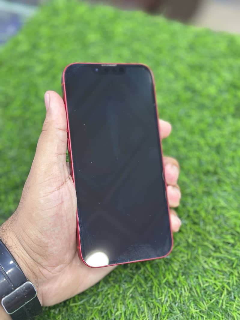 Apple iPhone 13 6