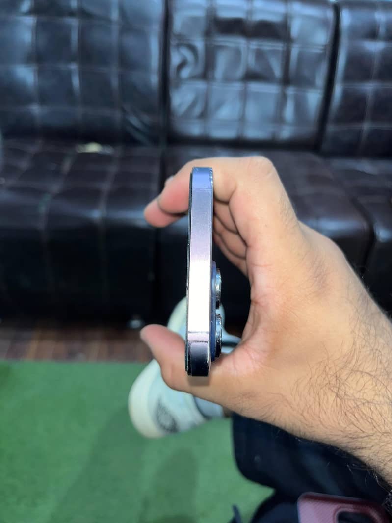 Apple iPhone 14 Pro Max 2