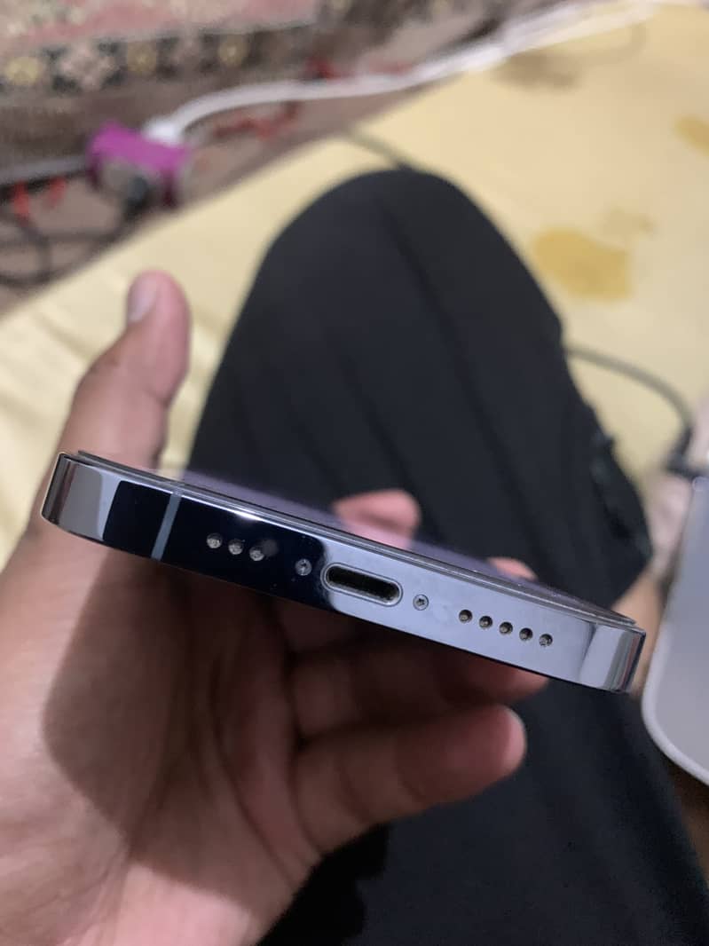 Apple iPhone 13 Pro 2