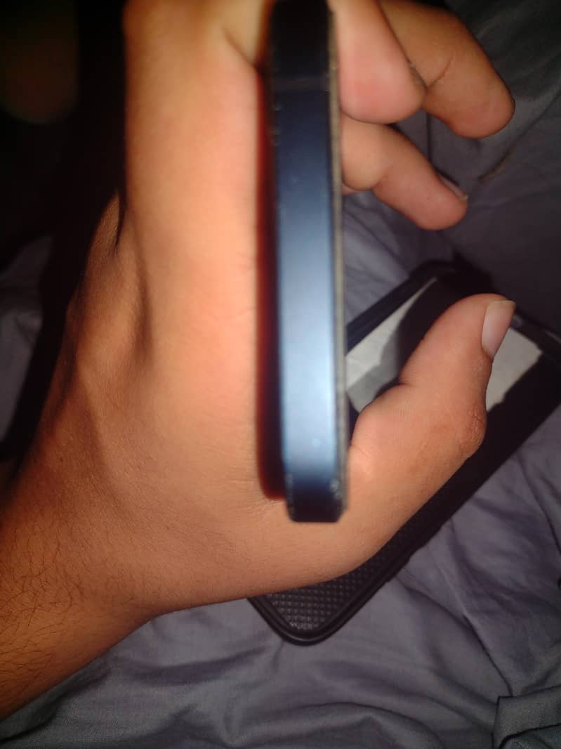 Apple iPhone 12 5