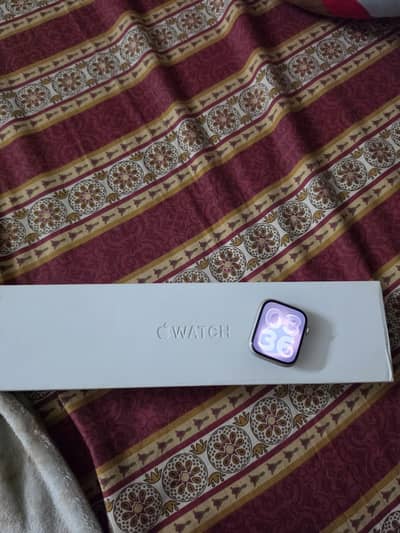 Apple watch series 7 - Starlight | 9/10 | 94% battery health