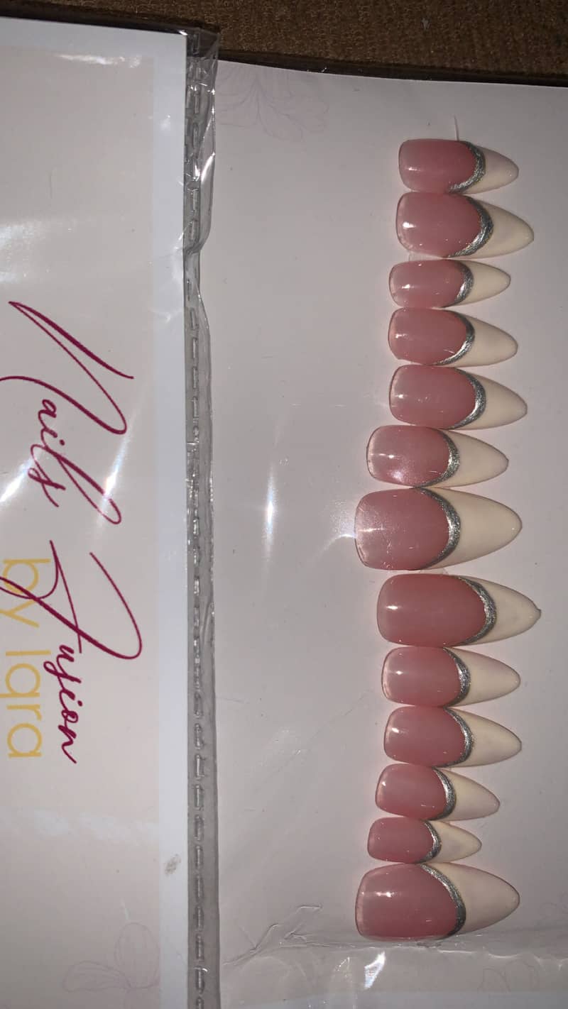 hand made customised nails sets 3