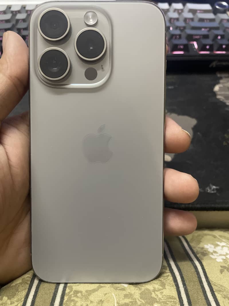 Apple iPhone 15 Pro 2