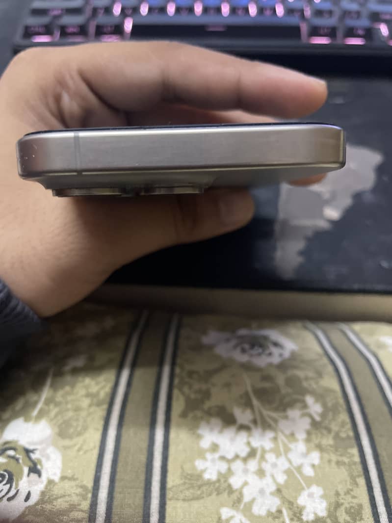 Apple iPhone 15 Pro 5