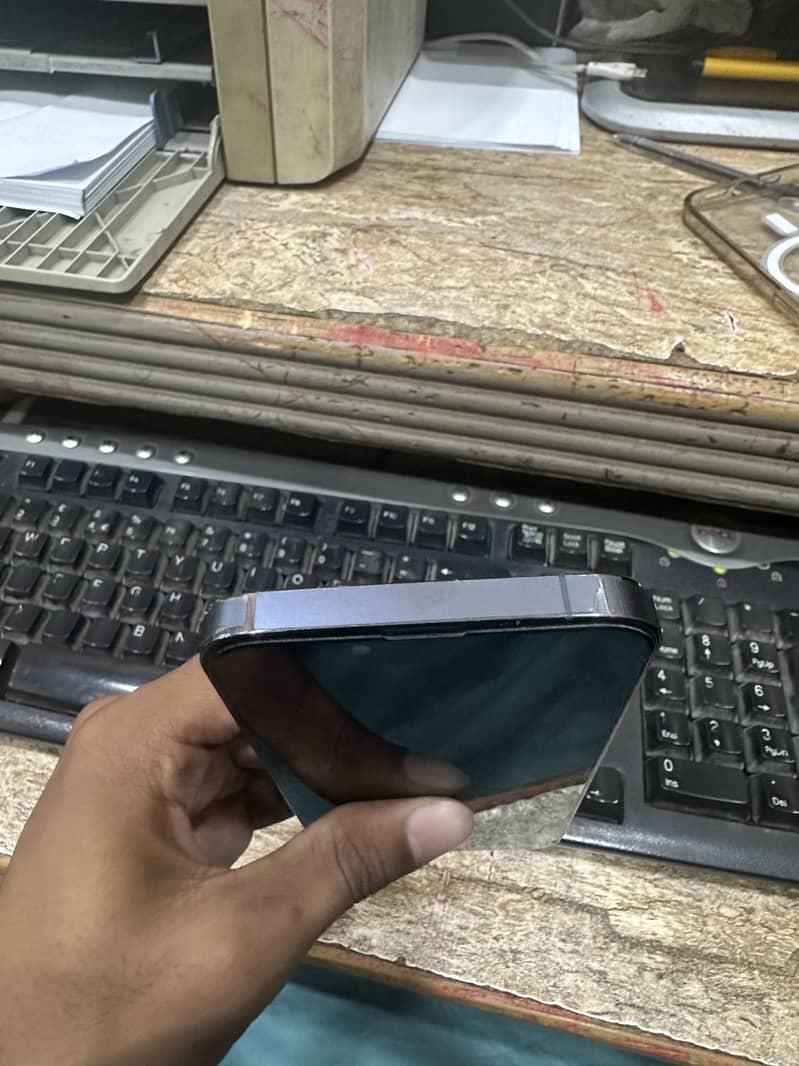 Apple iPhone 13 Pro 4