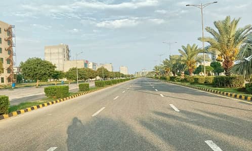 5 MARLA CORNER PLOT WITH ALL DUES PAID ON CARPETED RD AVAILABLE FOR SALE IN NEW LHR CITY