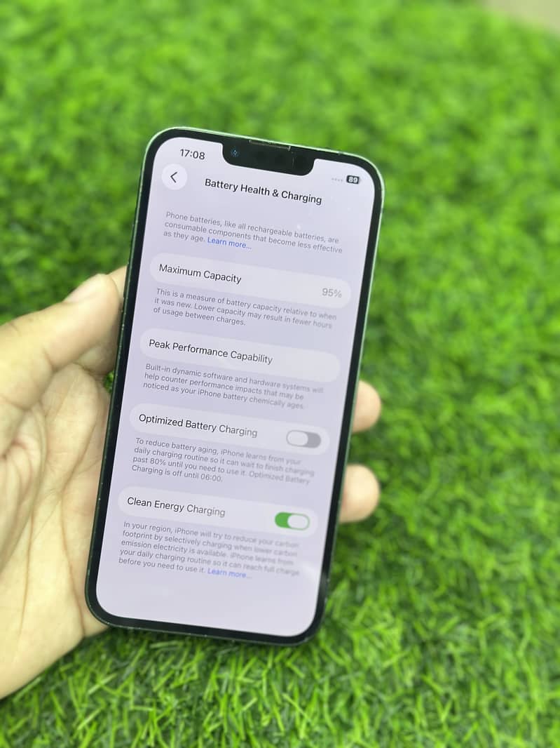 Apple iPhone 13 5