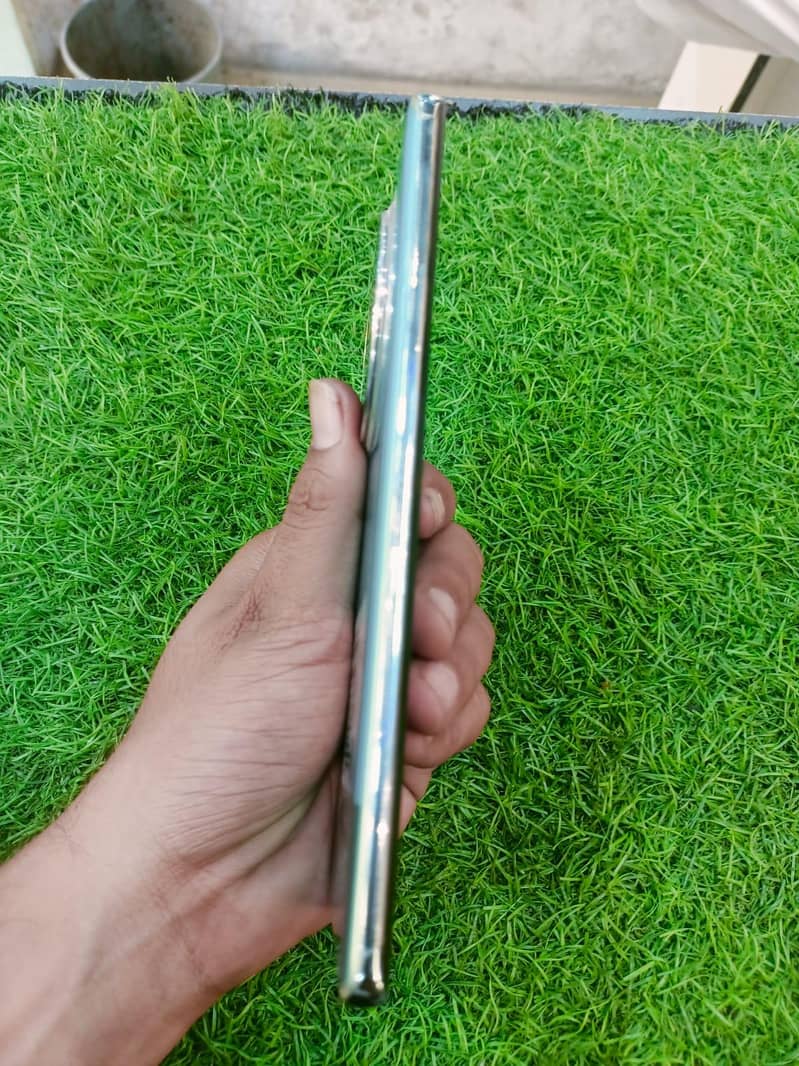 Infinix Zero 40 4