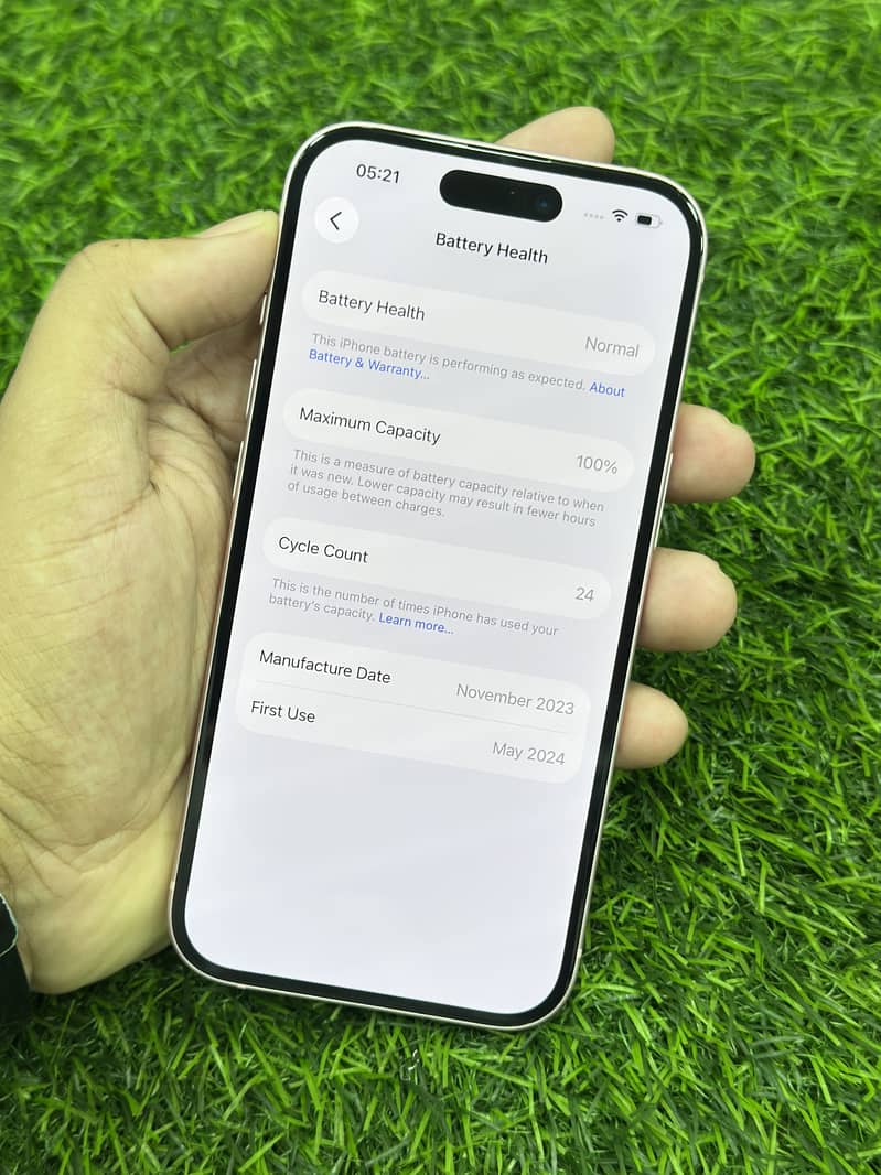 Apple iPhone 15 5