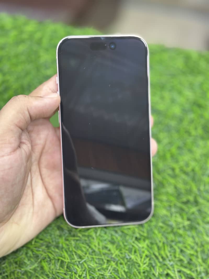 Apple iPhone 15 7