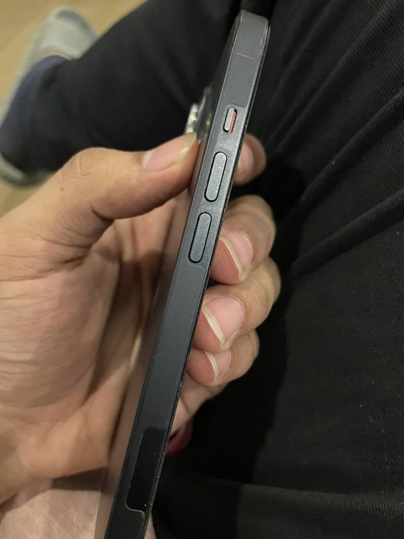 Apple iPhone 14 2