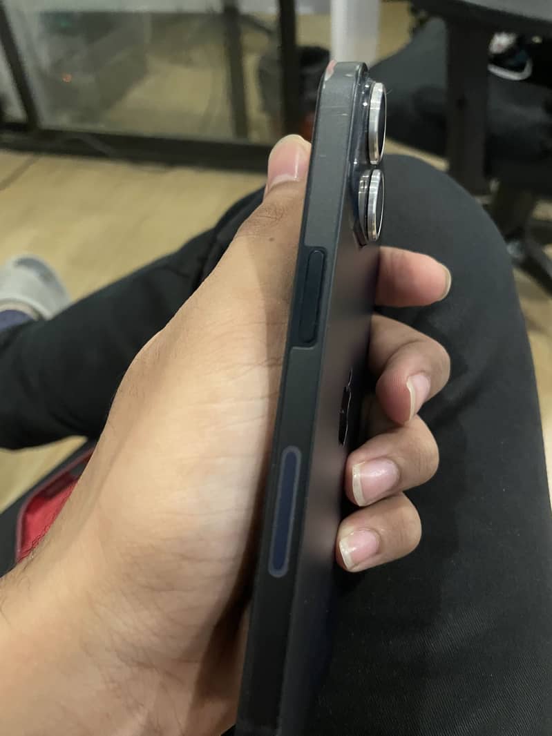 Apple iPhone 14 3