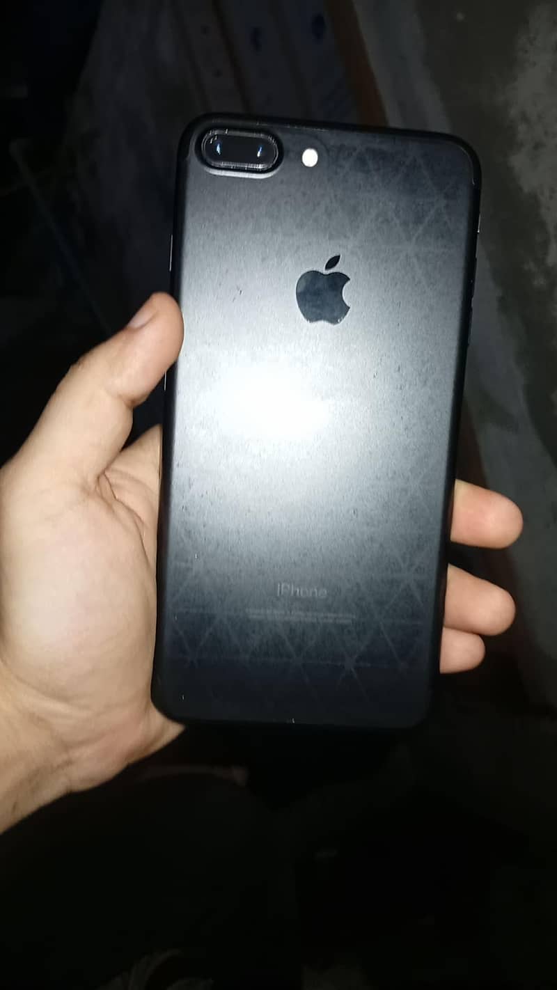 Apple iPhone 7 Plus 2