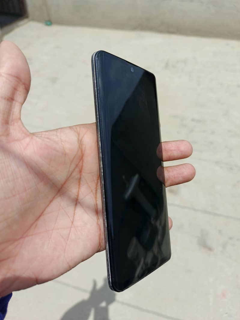 Sharp Aquos Zero 2 1