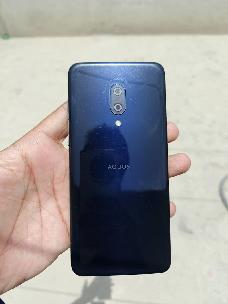 Sharp Aquos Zero 2 6