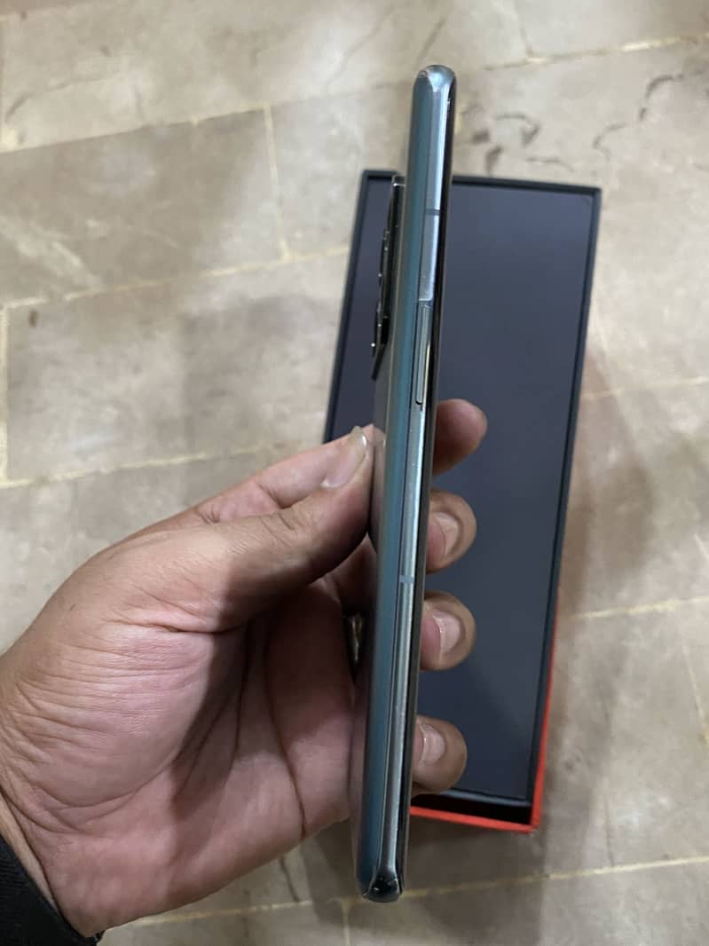 One Plus 10 Pro 5