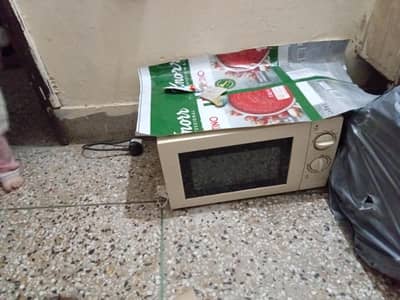 microwave sai chalta ha
