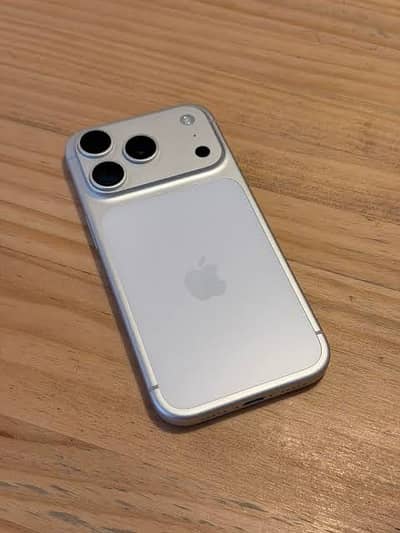 Apple iPhone 17 Pro Max JV