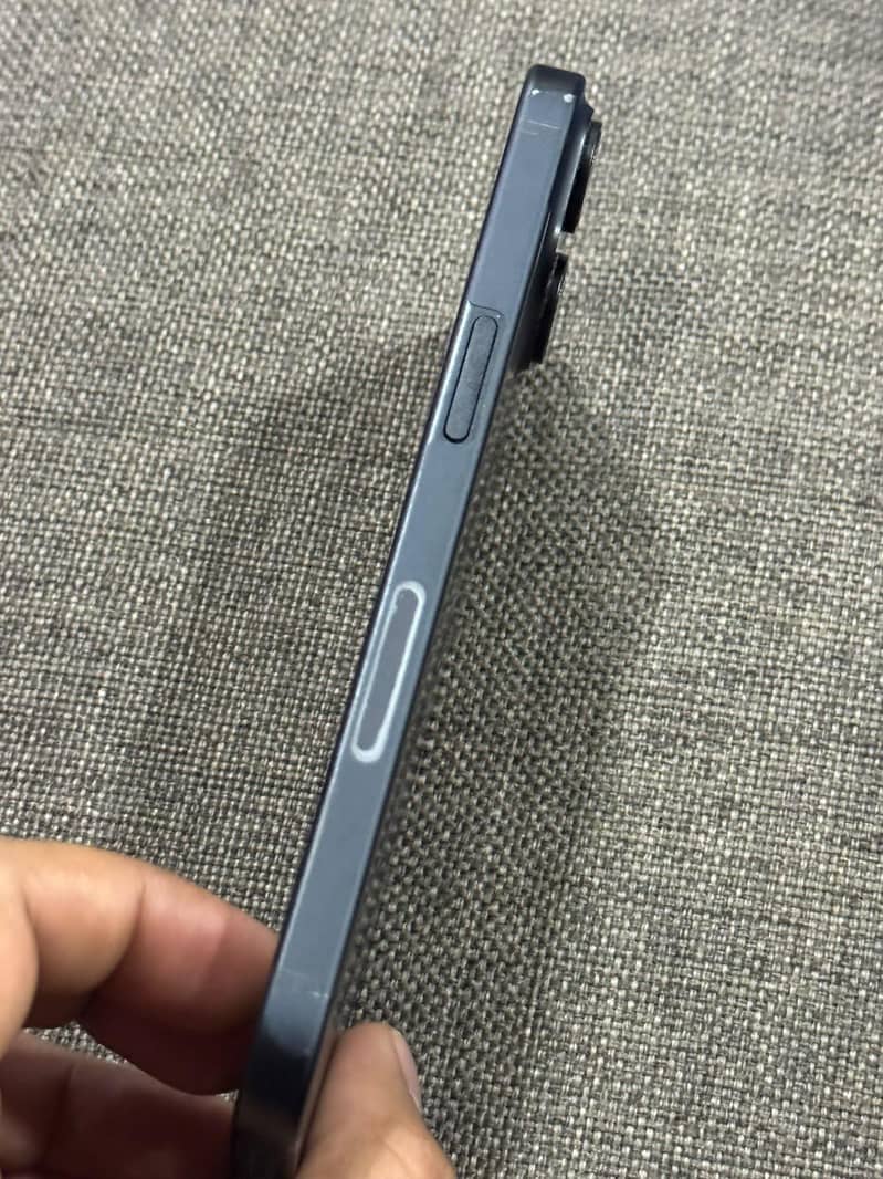 Apple iPhone 15 2