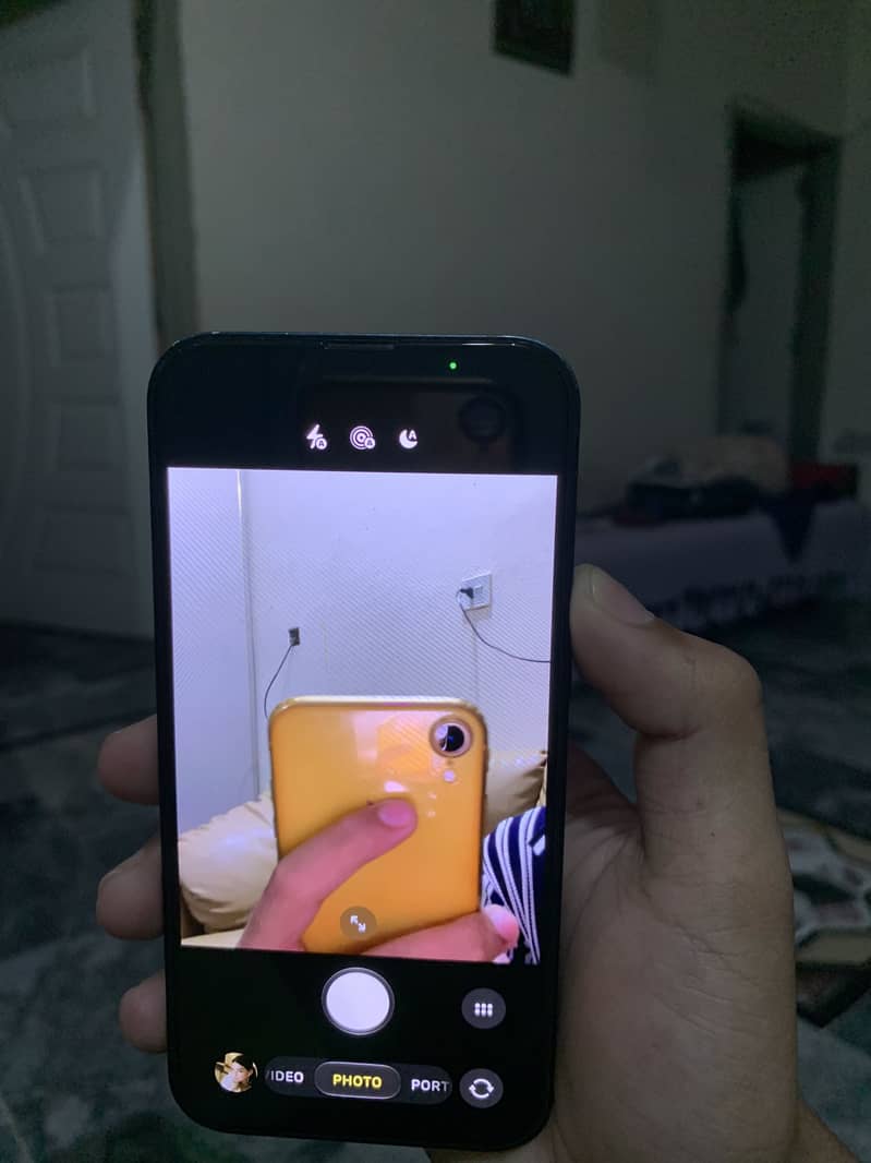 Apple iPhone 13 5
