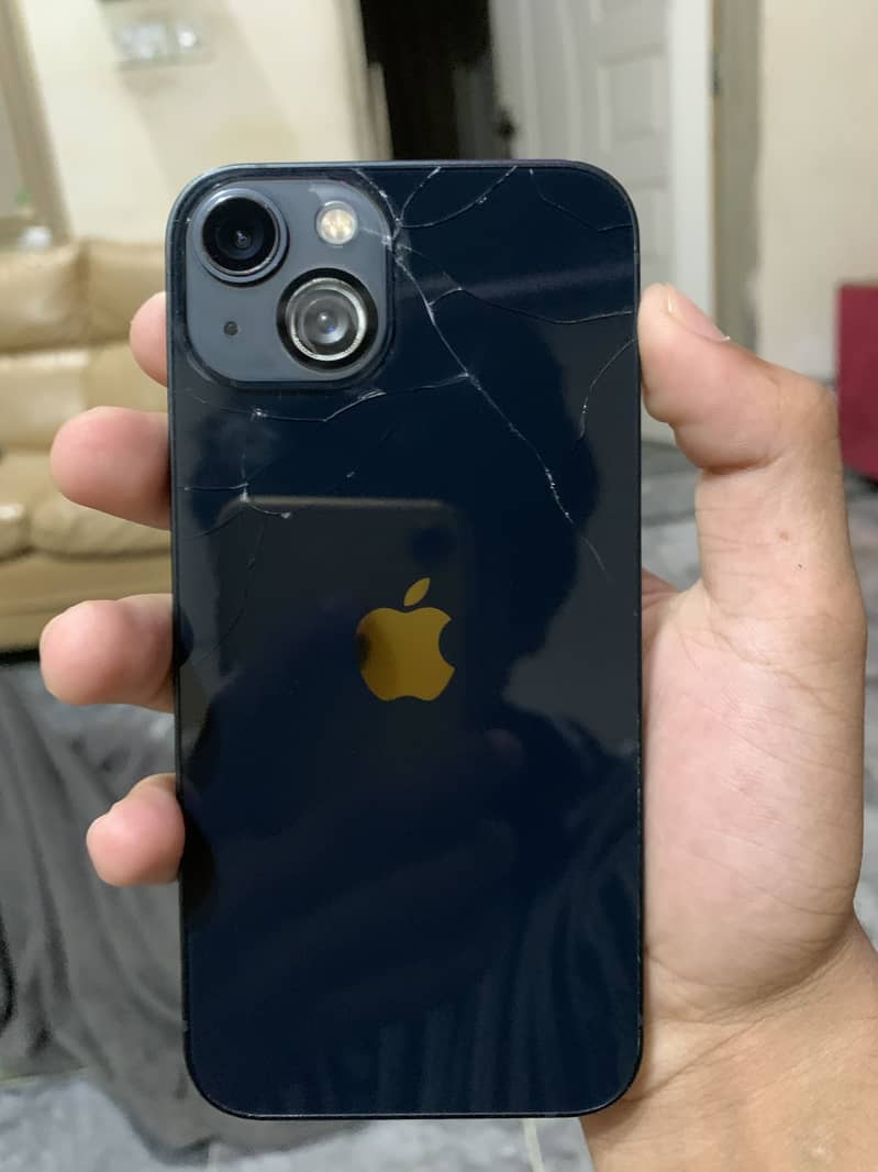 Apple iPhone 13 8
