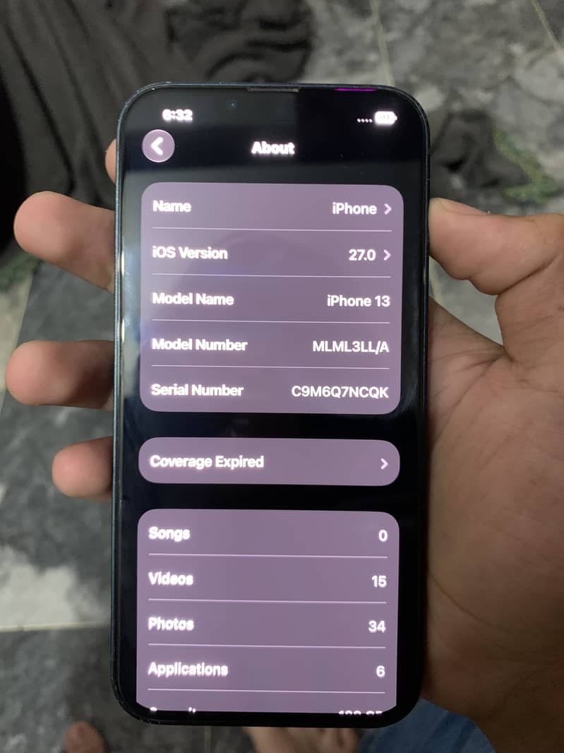 Apple iPhone 13 12