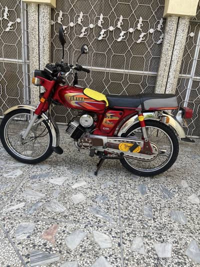 Yamaha 2 Stoke / Yamaha YB 100 for sell 2009 Model