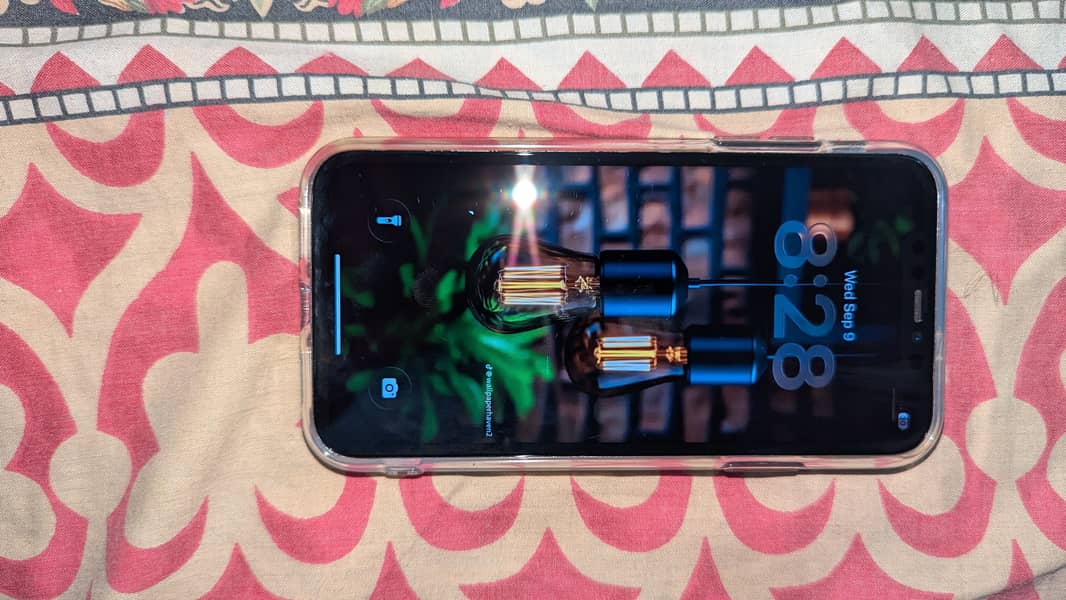 Apple iPhone 11 12