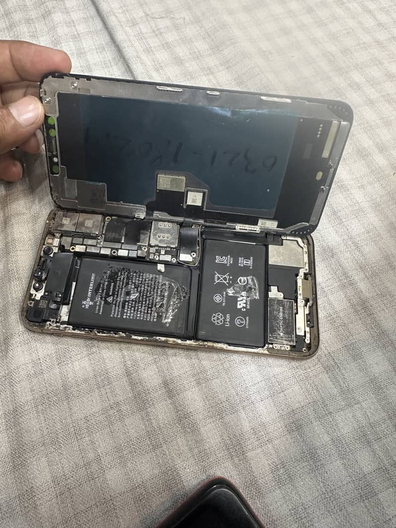Iphon xs max 2
