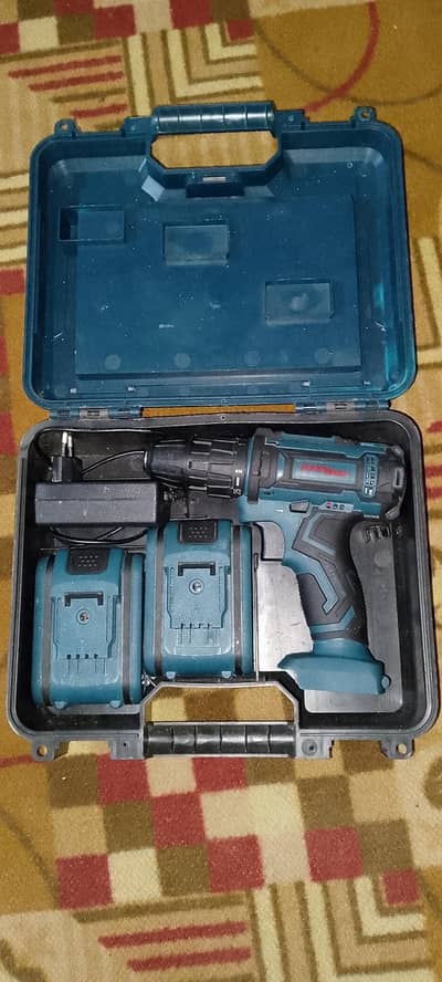 Cordless drill/driver kit