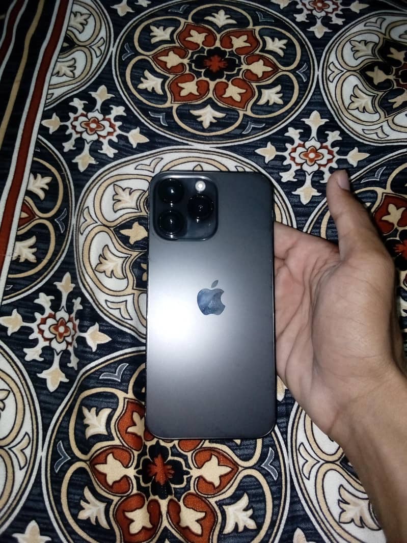 Apple iPhone 14 Pro Max 1