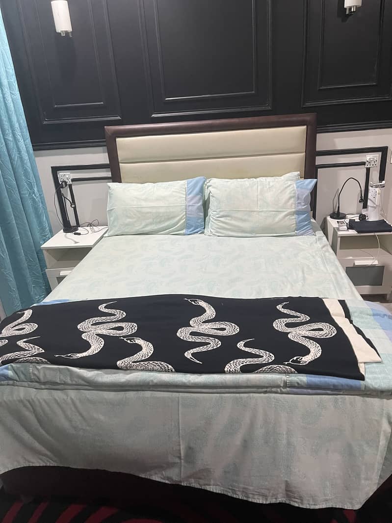 Bed with single side table 1