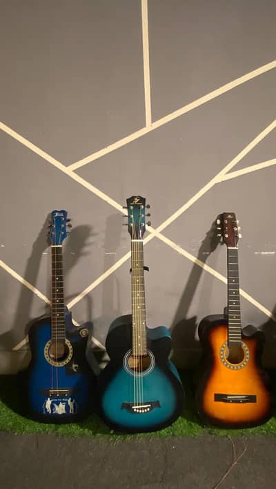 Begginner guitars//Guitars Era//03220061612