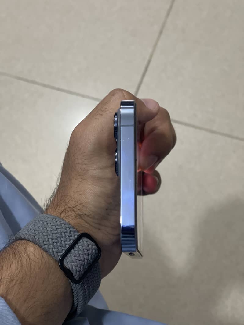 Apple iPhone 13 Pro Max 5