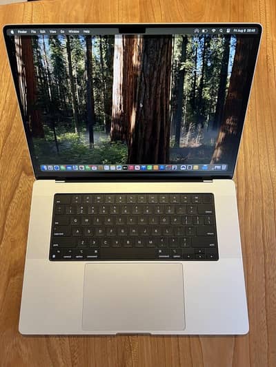MacBook Pro M4 Max 16 INCH 32GB RAM 512GB SSD 16 CPU 40 GPU