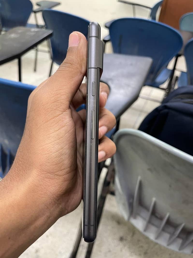 Google Pixel 7 4