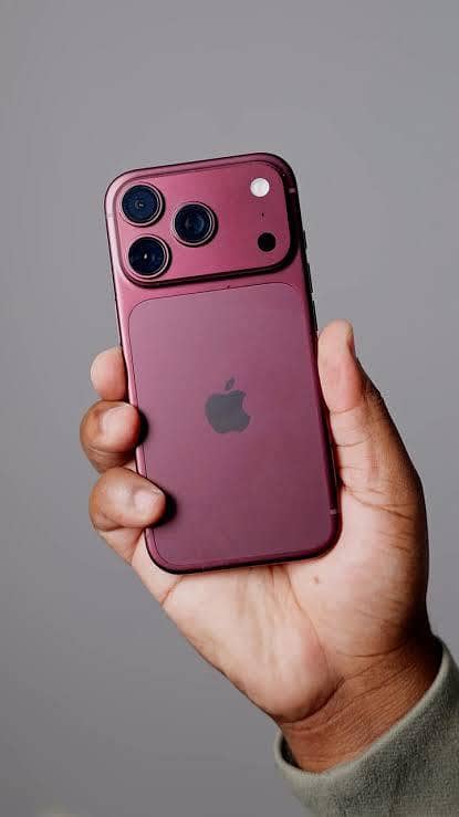Apple iPhone 18 Pro Max 1