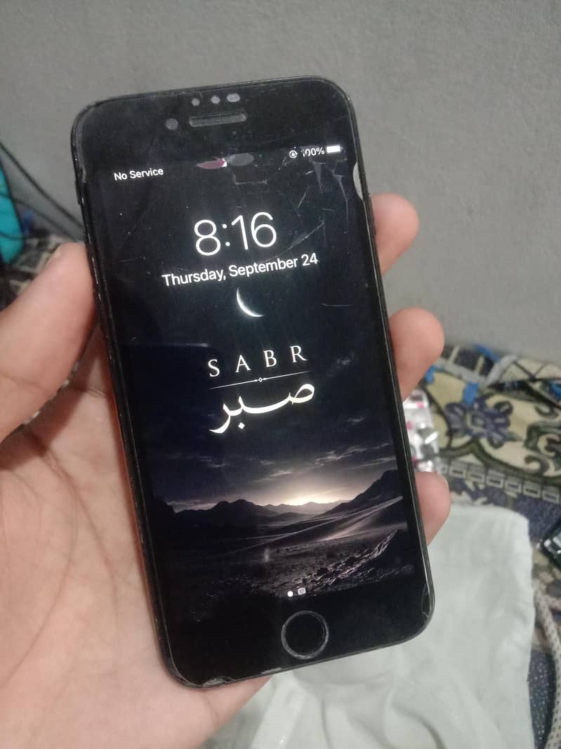 Apple iPhone 7 0