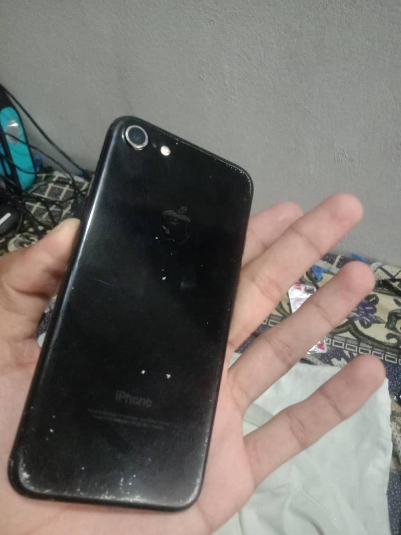 Apple iPhone 7 3