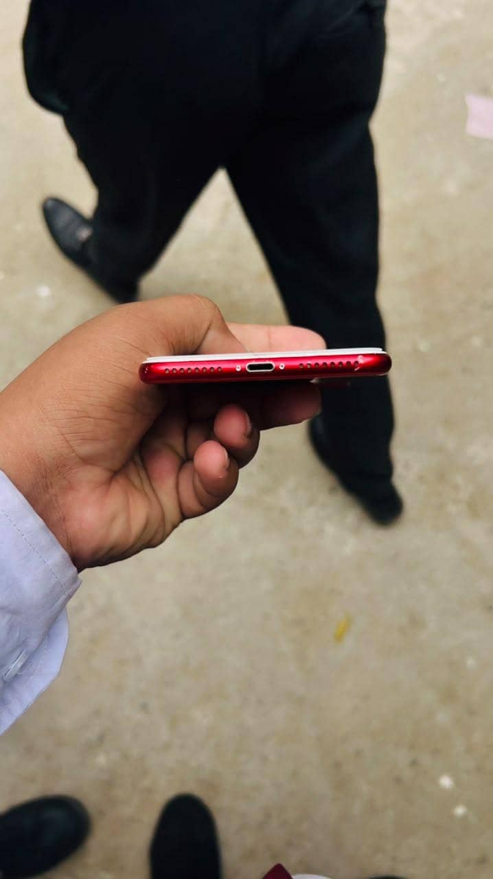 Apple iPhone 7 Plus 3