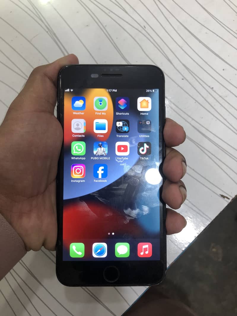 Apple iPhone 7 Plus 1