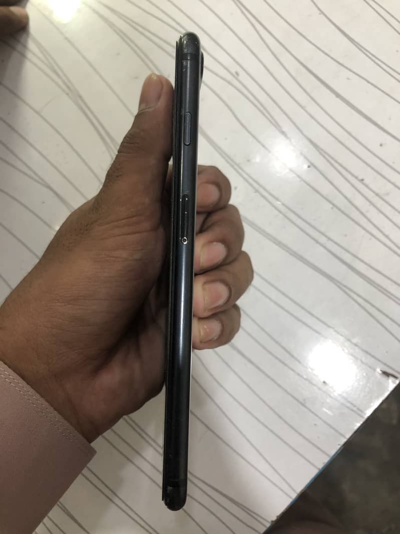 Apple iPhone 7 Plus 2