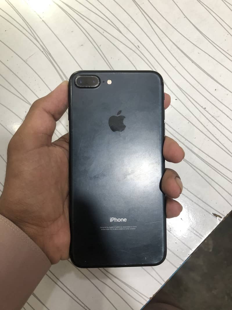 Apple iPhone 7 Plus 5